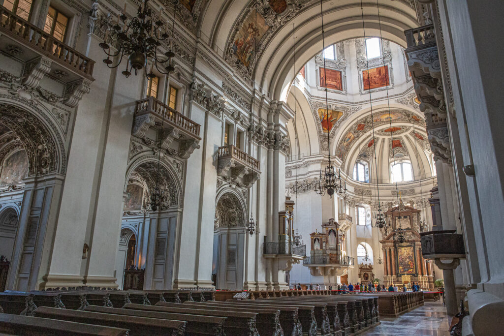 Salzburger Dom - Langhaus